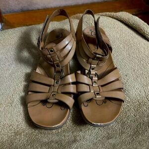 Used Baretrap sandals